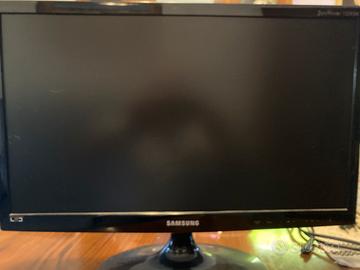 TV Samsung 22”