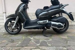 Scarabeo 500ie Light