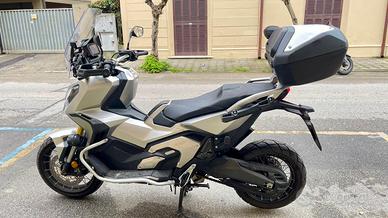 Honda X - ADV 750 Dual Clutch (DCT)