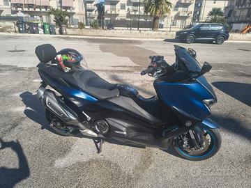 T-Max 2018 pari al nuovo
