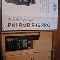 Stazione radio portatile PMR/portable PMR Radio