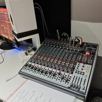Mixer Behringer x2442 usb 24 canali