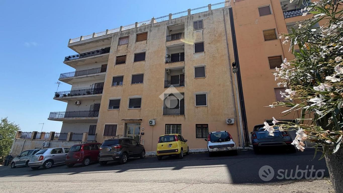 5 LOCALI A CORIGLIANO-ROSSANO - Vista 3