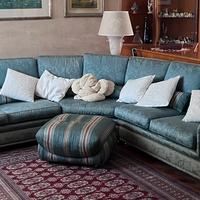 Divano ad angolo in tessuto