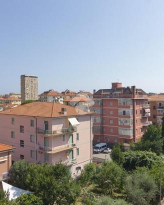 5 LOCALI A LAVAGNA
