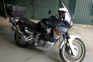 Honda Africa Twin 750