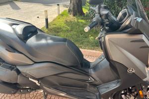 Yamaha scooter