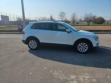 Volkswagen Tiguan 2.0 TDI SCR DSG 4MOTION Business