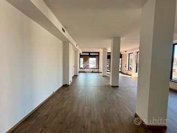 NEGOZIO A CASTELFRANCO VENETO