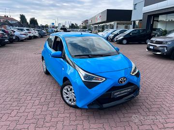 Toyota Aygo Connect 1.0 VVT-i 72 CV 5 porte x-clus