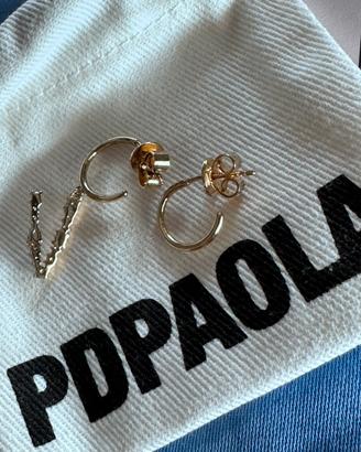 Orecchino con lettera V