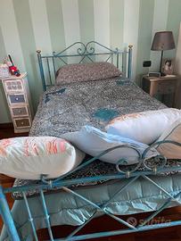 Letto in metallo una piazza mezzo