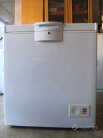 Congelatore a pozzetto Smeg CO205F

