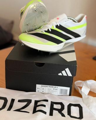 Scarpe chiodate per atletica su pista