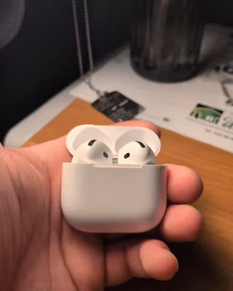 Apple AirPods 4 ACN