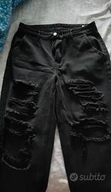 Pantaloni neri lunghi strappati 