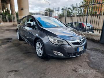 Opel Astra 1.3 CDTI 95CV 5 porte Cosmo