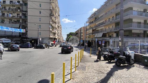 AUTORIMESSA A NAPOLI