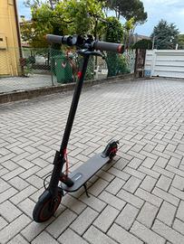 N7PRO 350W Monopattino elettrico 36V 10.4Ah