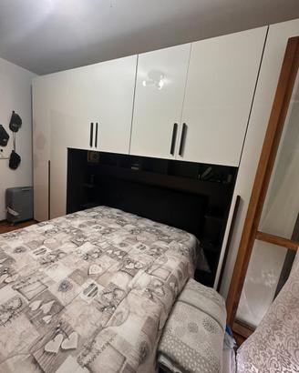 Camera da letto matrimoniale con armadio a ponte