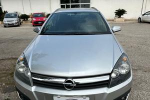 Opel Astra 1.6 16V Twinport 5 porte Cosmo