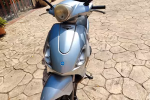 Piaggio Fly 150
