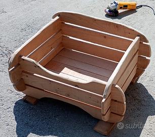 Cuccetta artigianale in legno di cedro