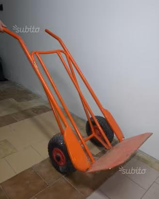 Carrello trasportatore