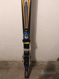 Sci Rossignol con attacchi Rossignol
