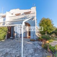 VILLA QUADRIFAMILIARE AMPIO GIARDINO