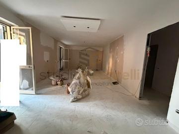 Appartamento Ristrutturato di Ampia Quadratura