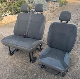 Sedili anteriori Vivaro A