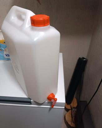 taniche di plastica
