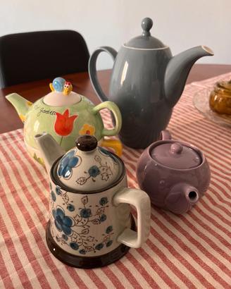 Set di 4 teiere in ceramica