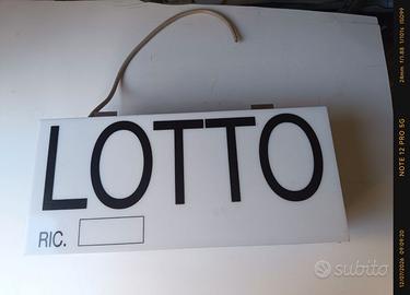 Insegna luminosa in plexiglass inusta lotto