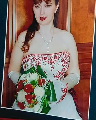 Abito da sposa bianco e rosso bordeaux&strascico.