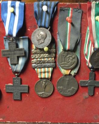 QUADRETTO MEDAGLIE  MILITARI WW1 E WW2