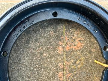 2 cerchi tubless per vespa 50