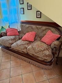 Divano con poltrone antiche