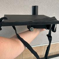 Braccio porta TV/Monitor a muro.