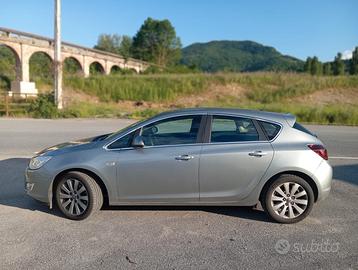 OPEL Astra 4ª serie - 2012