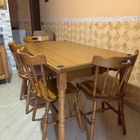 Tavolo in legno massello