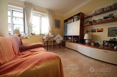 2 LOCALI A TRIESTE