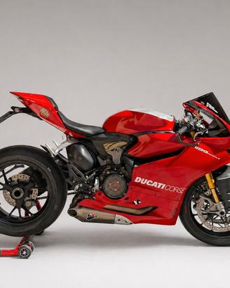 Ducati Panigale 1199 R -  firma Troy Bayliss