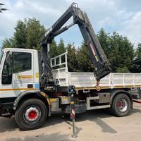 Iveco Eurocargo 180E28K Ribaltab. Trilat + Gru