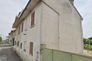 Immobile in asta di 143 m² con 3 locali e box auto