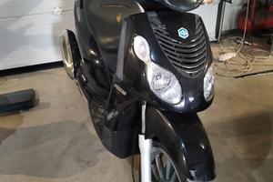 Piaggio Carnaby 200 gs