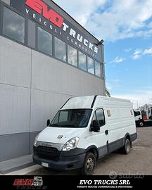 IVECO FURGONE CON PORTA LATERALE