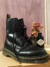 Dr. Martens nuovi n° 37