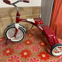 Vintage old Triciclo Radio Flyer